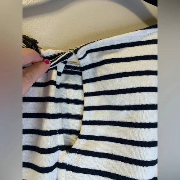 Banana Republic Sleeveless Top NWT - Picture 5 of 6